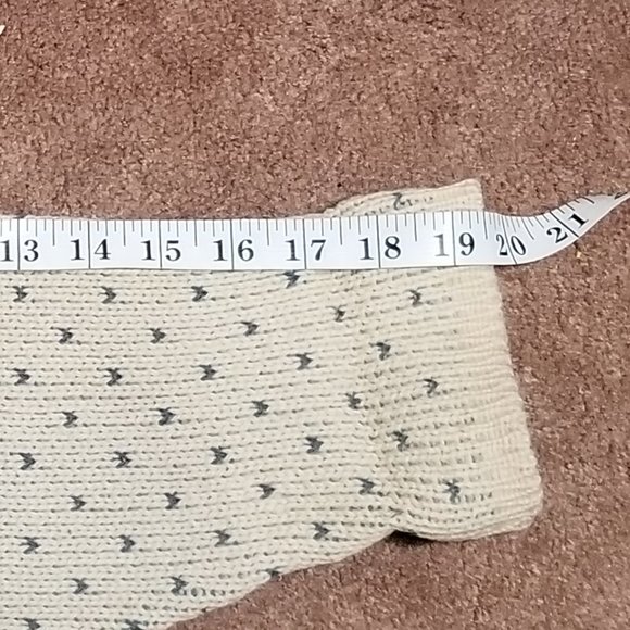 COPY - COPY - Vintage Snowflake Sweater - Picture 10 of 16